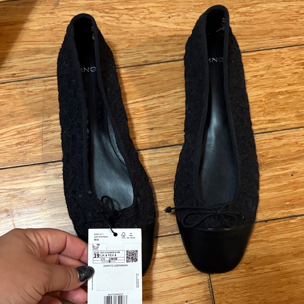 Elegant Black Lace Women's Flats-MGN